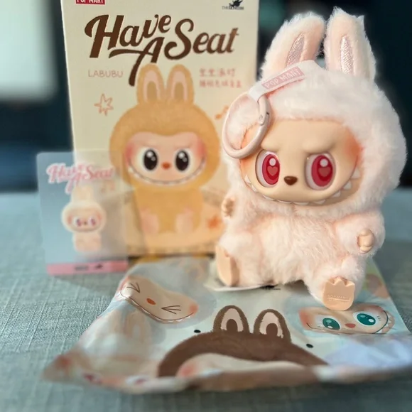 Labubu Have A Seat Dada - Picture 3 of 4